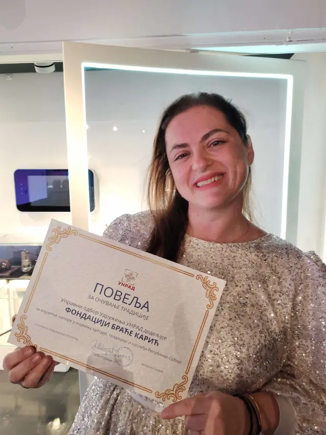 Dana Karić,predsednica fondacije“Braća Karić“,dobitnica prestižne nagrade za izuzetne napore u očuvanju kulture, tradicije i nasleđa Republike Srbije